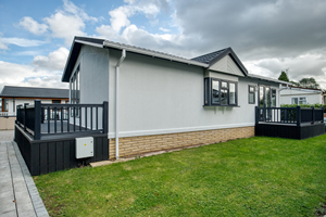 static homes for sale warwickshire